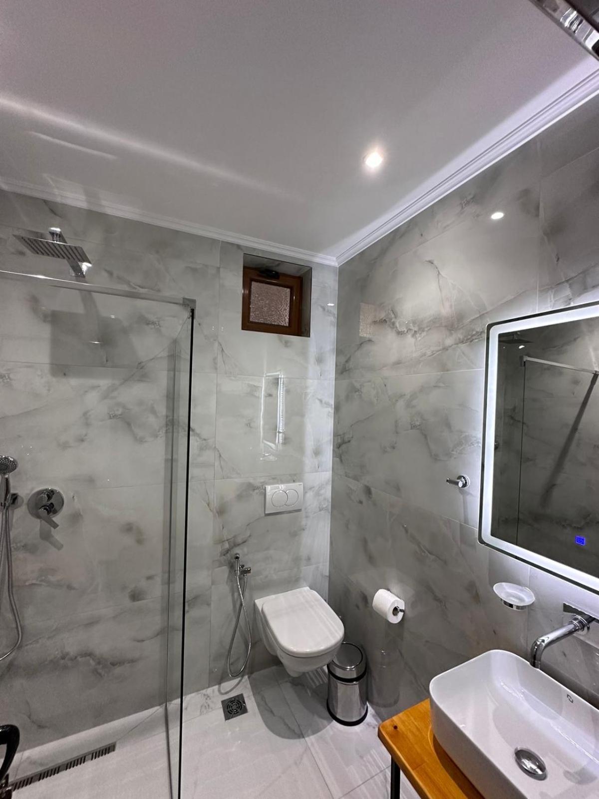 Xhibo Apartments Sarandë Eksteriør billede