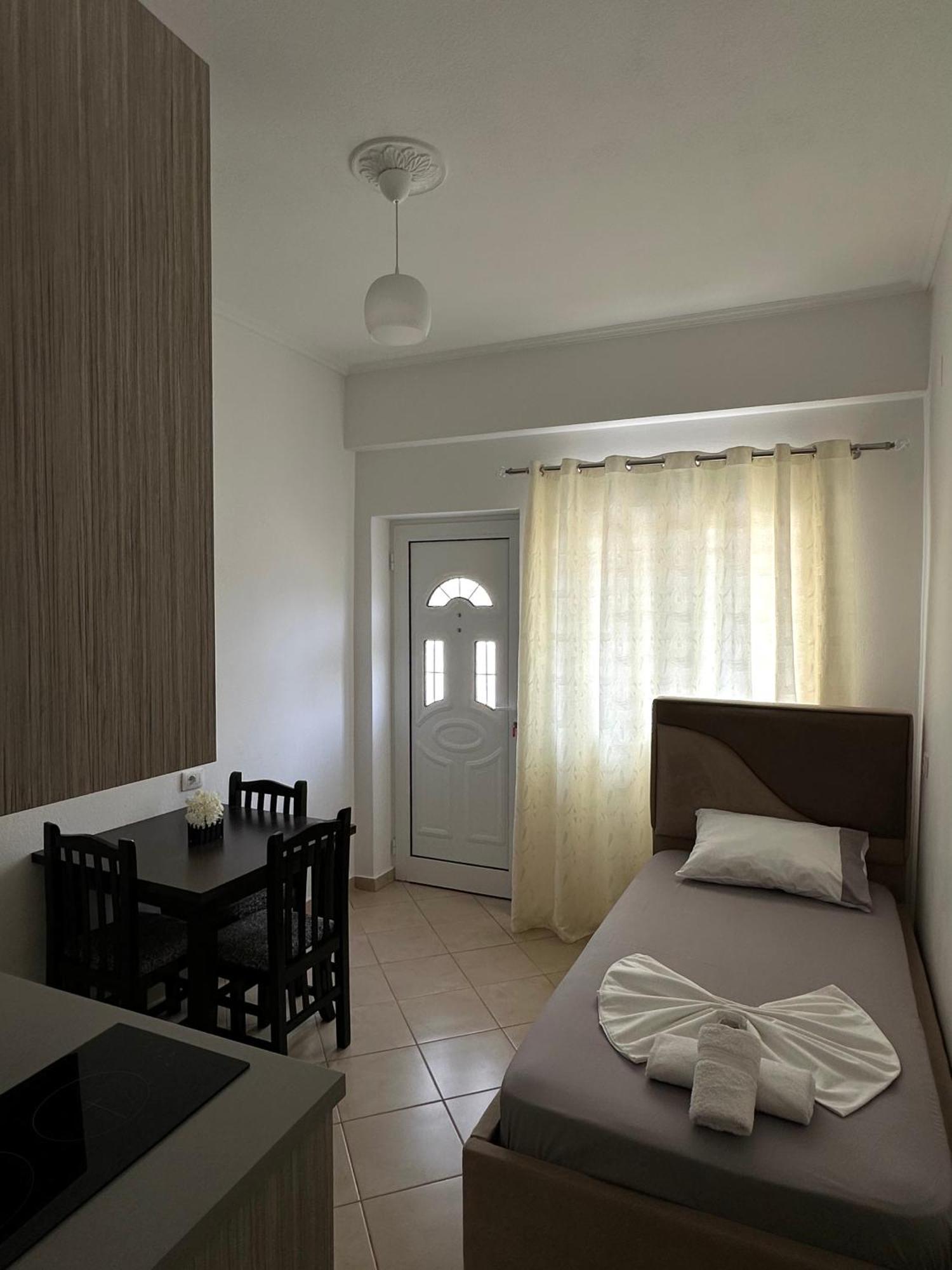 Xhibo Apartments Sarandë Eksteriør billede